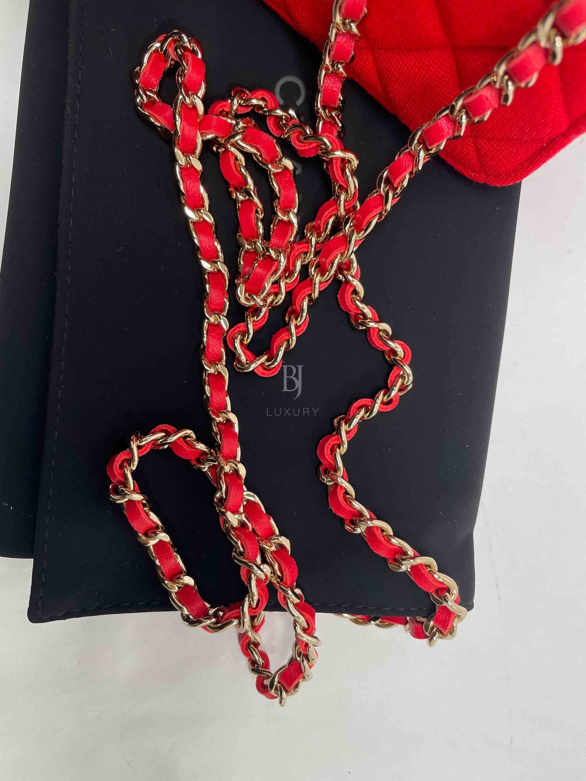 CHANEL-CLUTCHWITHCHAIN-MICROMINI-RED-JERSEY-Photo 14-2-23, 18 40 23.jpg