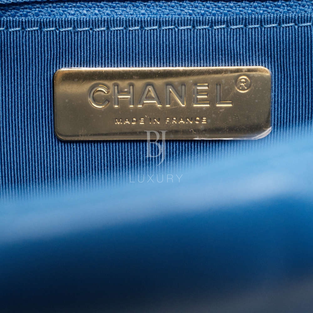 CHANEL-CHANEL19-SMALL-BLUE-LAMBSKIN-5230 stamp inside.jpg