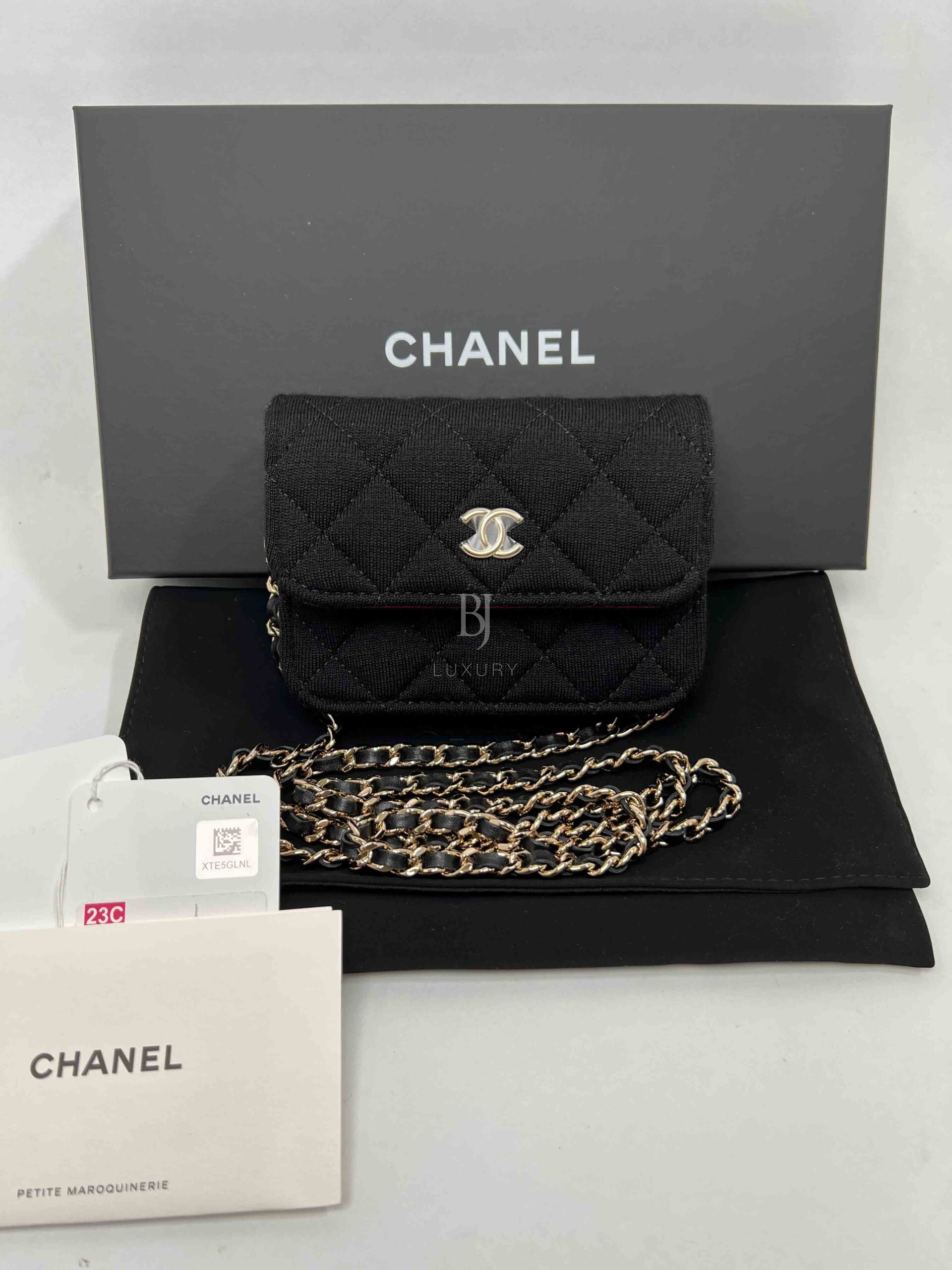 CHANEL-CLUTCHWITHCHAIN-MICROMINI-BLACK-JERSEY-Photo 23-2-23, 11 09 13.jpg