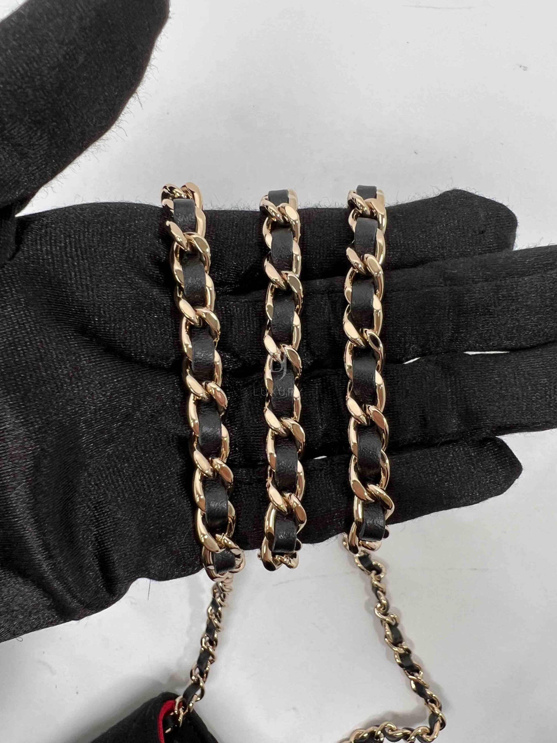 CHANEL-CLUTCHWITHCHAIN-MICROMINI-BLACK-JERSEY-Photo 23-2-23, 11 10 36.jpg