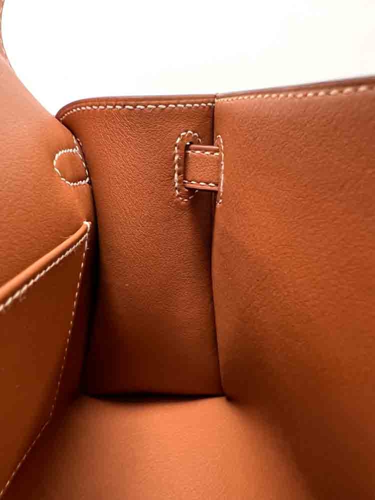 HERMES-KELLYPOCHETTE-MINI-GOLD-SWIFT-Photo 14-6-24, 4 25 31 PM.jpg