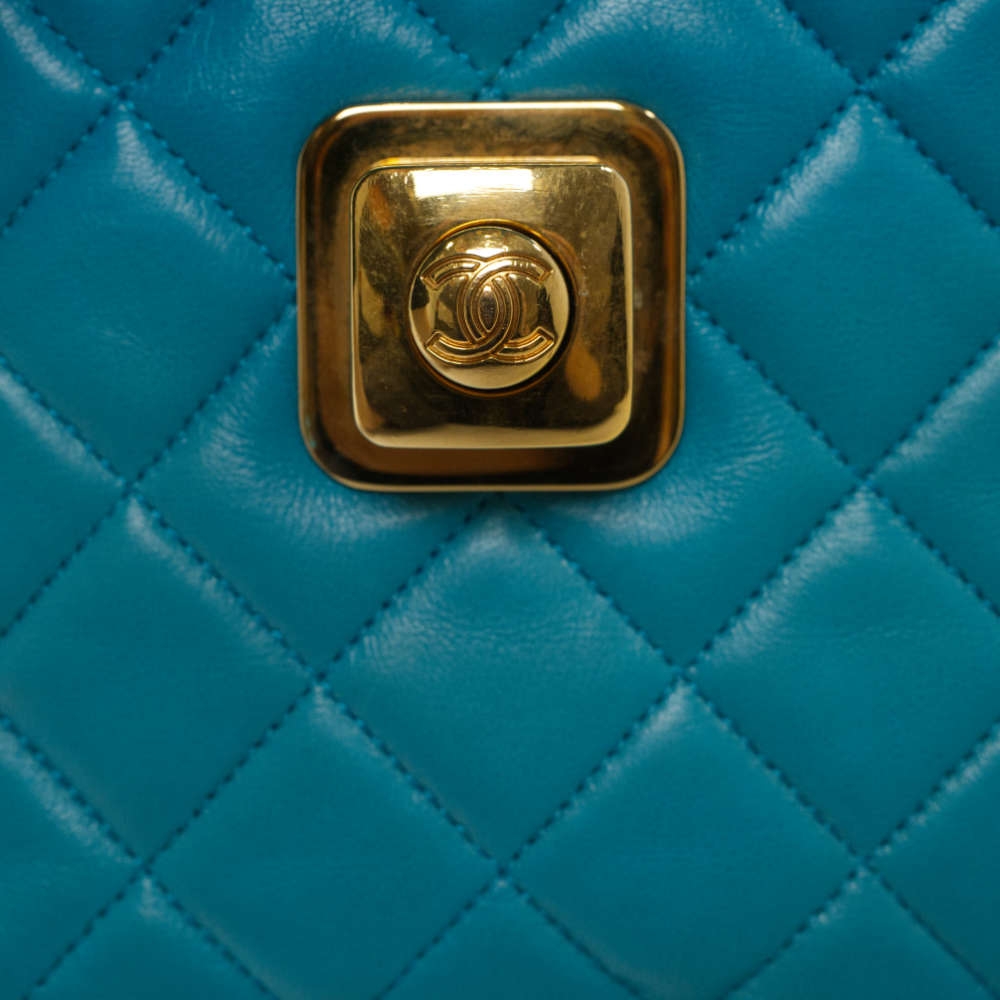 CHANEL-FLAPBAG-SMALL-BLUE-LAMBSKIN-7456 hw.jpg