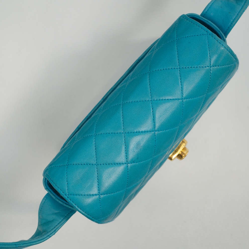 CHANEL-FLAPBAG-SMALL-BLUE-LAMBSKIN-7456 topdown.jpg