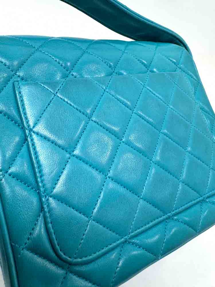 CHANEL-FLAPBAG-SMALL-BLUE-LAMBSKIN-IMG_3008_jpg.jpg