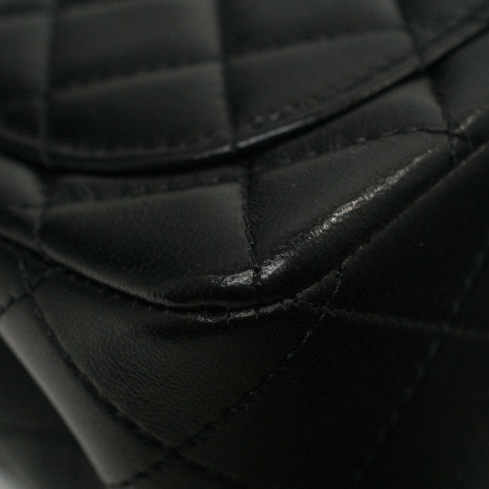 CHANEL-FLAPBAGPEARLCRUSH-MINI-BLACK-LAMBSKIN-7459 corner3.jpg