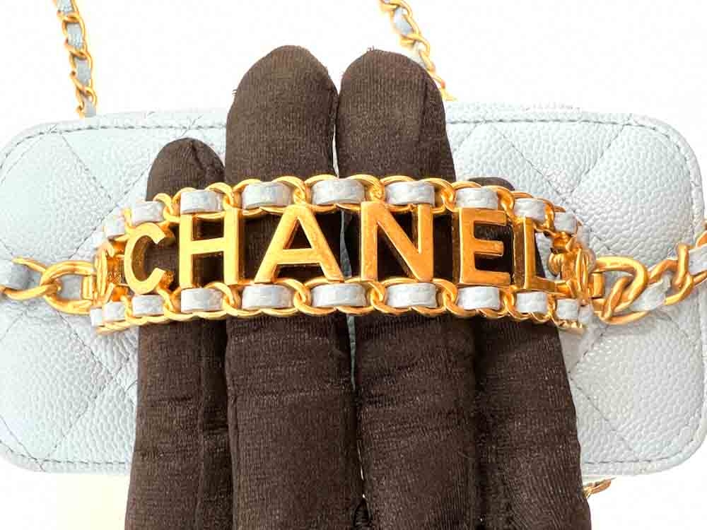 CHANEL-VANITY-BLUE-CAVIAR-IMG_0875_jpg.jpg