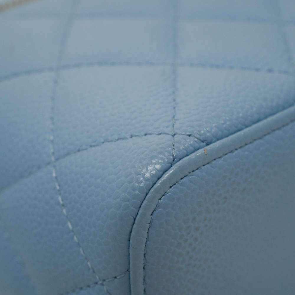 CHANEL-VANITY-MINI-BLUE-CAVIAR-7484 corner1.jpg