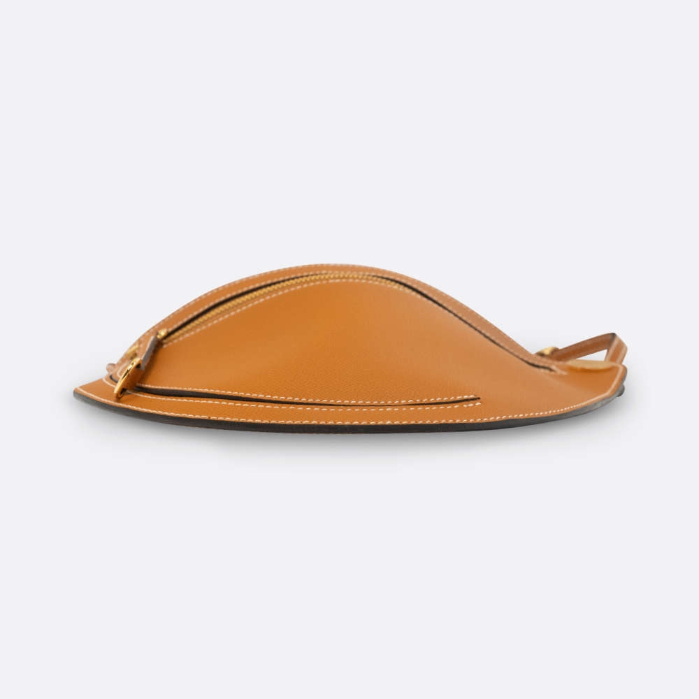 HERMES-PETITECOURSE-GOLD-EPSOM-7429 base.jpg
