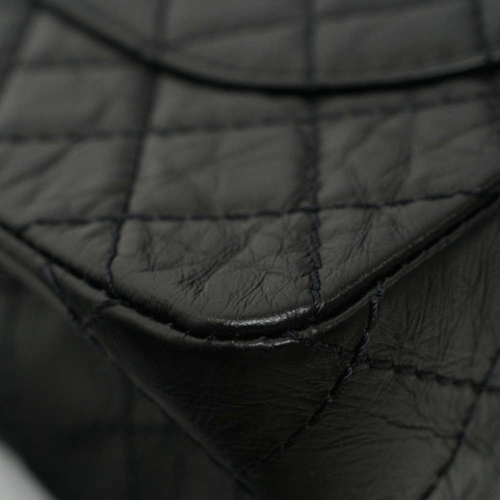 CHANEL-2.55REISSUE225-25-BLACK-AGEDCALFSKIN-7519 corner3.jpg