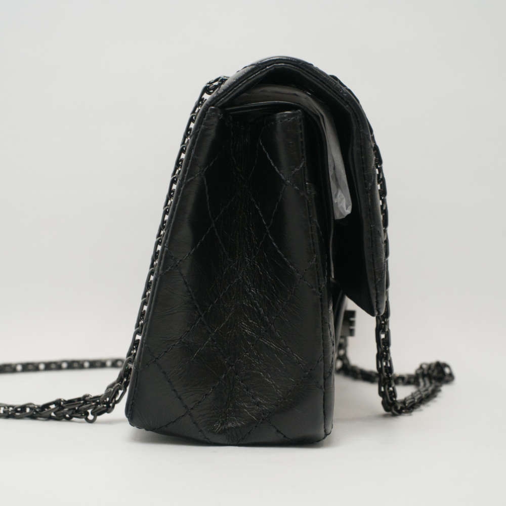 CHANEL-2.55REISSUE225-25-BLACK-AGEDCALFSKIN-7519 side.jpg