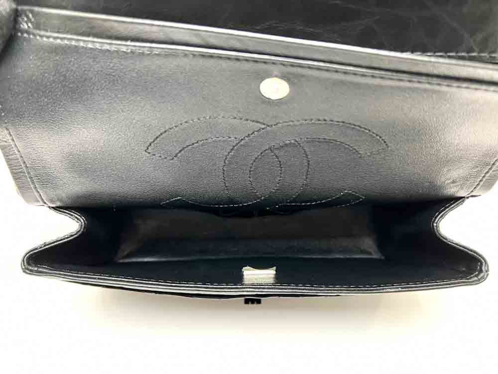 CHANEL-2.55REISSUE225-25-BLACK-AGEDCALFSKIN-IMG_2706_jpg.jpg