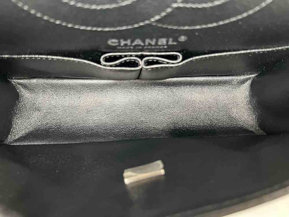 CHANEL-2.55REISSUE225-25-BLACK-AGEDCALFSKIN-IMG_2707.jpg