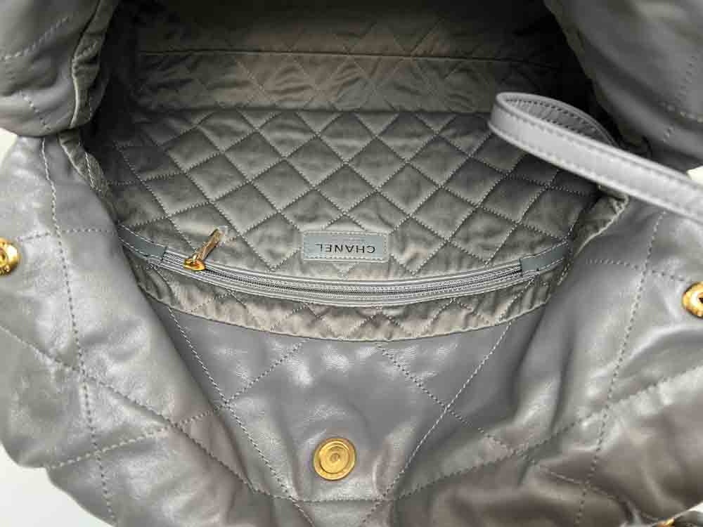 CHANEL-CHANEL22-SMALL-GRAY-LAMBSKIN-IMG_2429_jpg.jpg