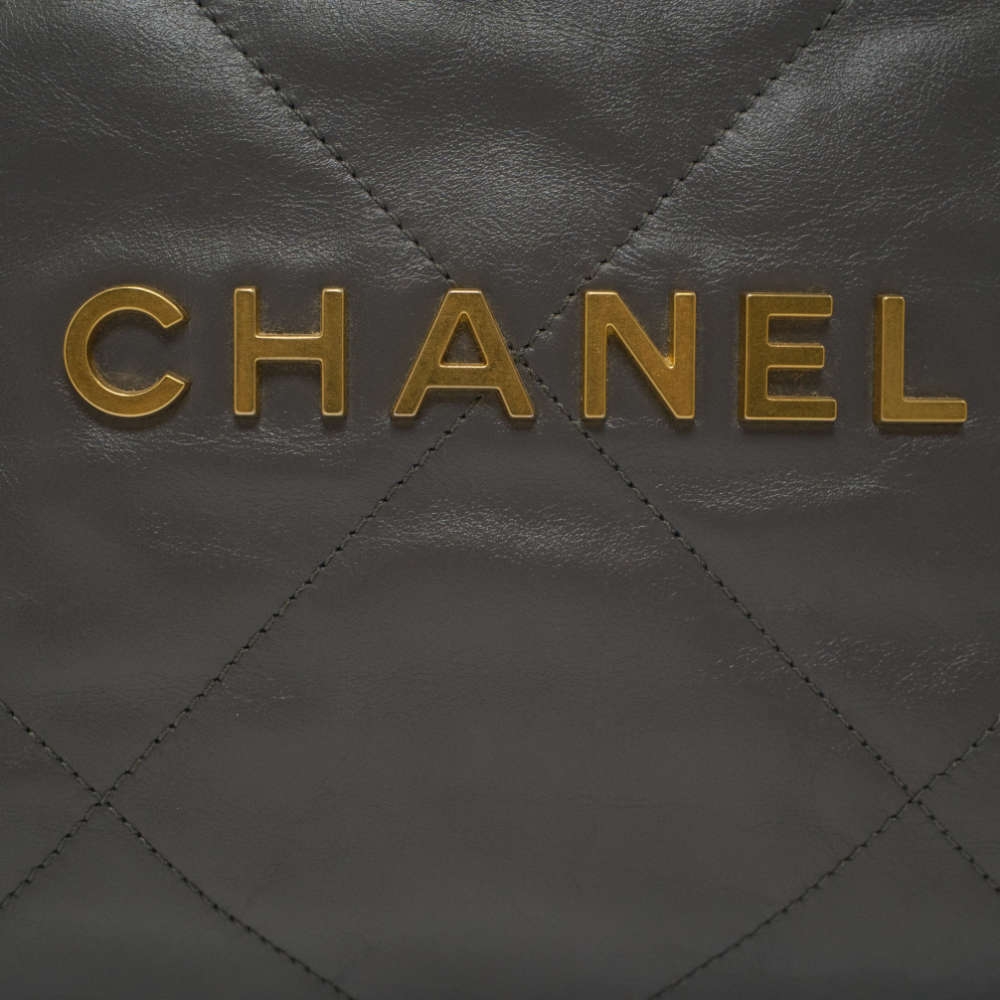 CHANEL-CHANEL22-SMALL-GRAY-SHINYCALFSKIN-7512 hw.jpg