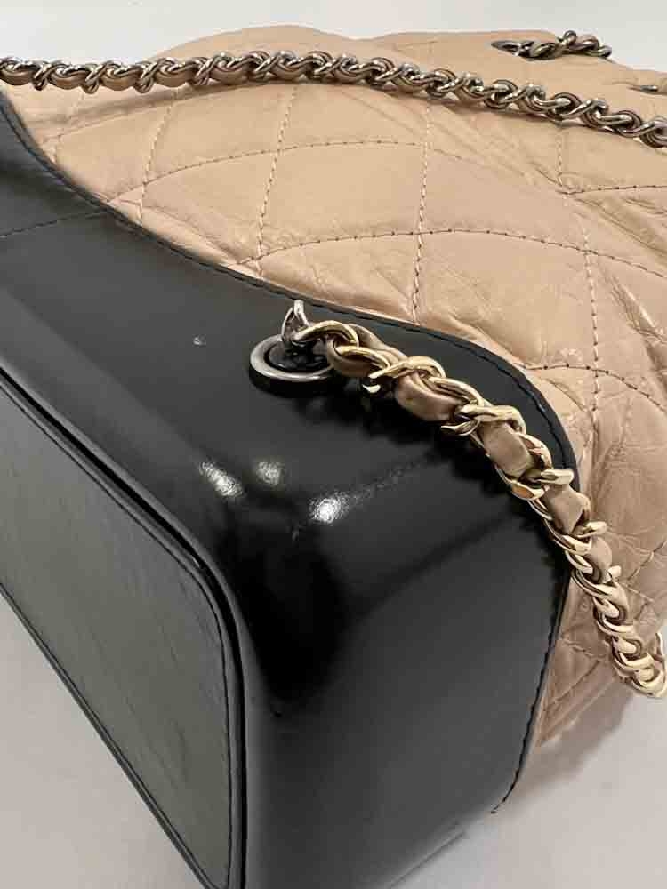 CHANEL-GABRIELLE-21-BEIGE-AGEDCALFSKIN-IMG_1956.jpg