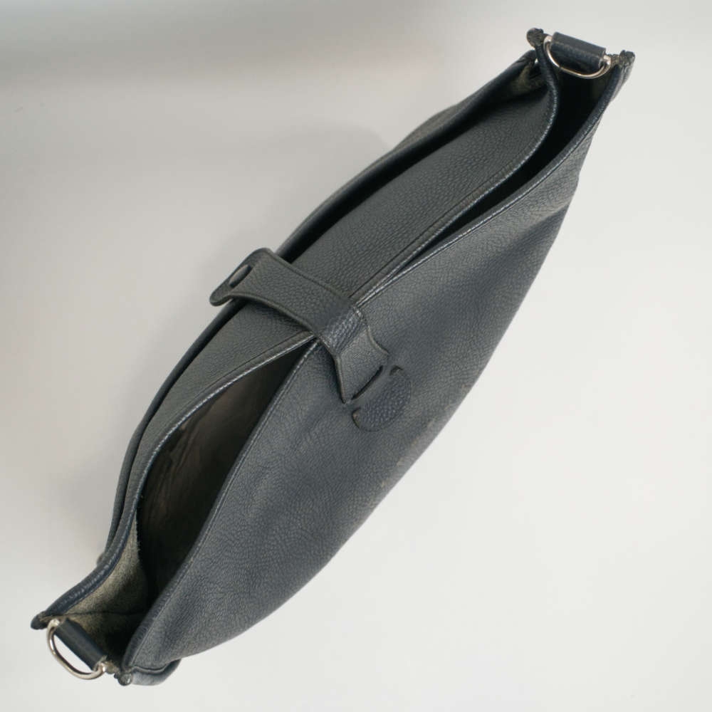 HERMES-EVELYNE-40-BLACK-CLEMENCE-7523 topdown.jpg