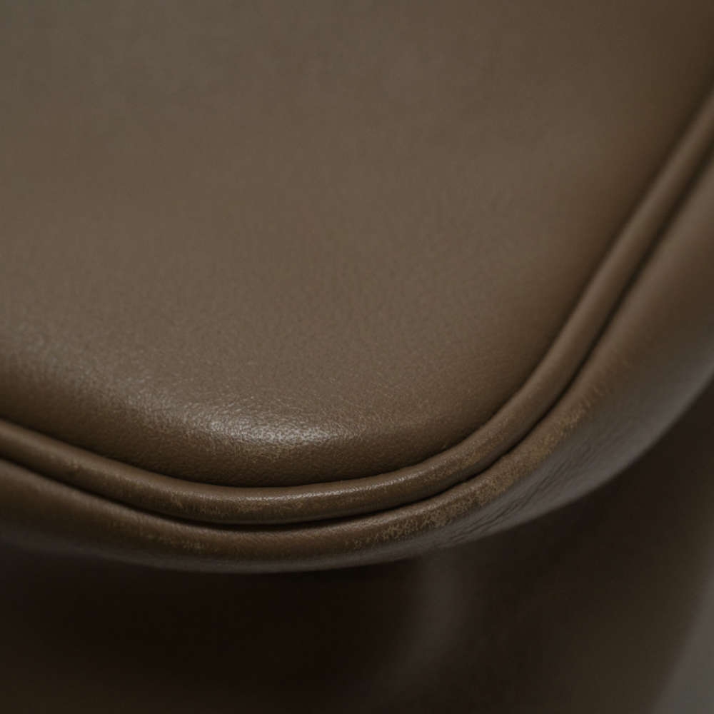 HERMES-MASSAI-PM-BEIGE-SWIFT-7522 corner4.jpg