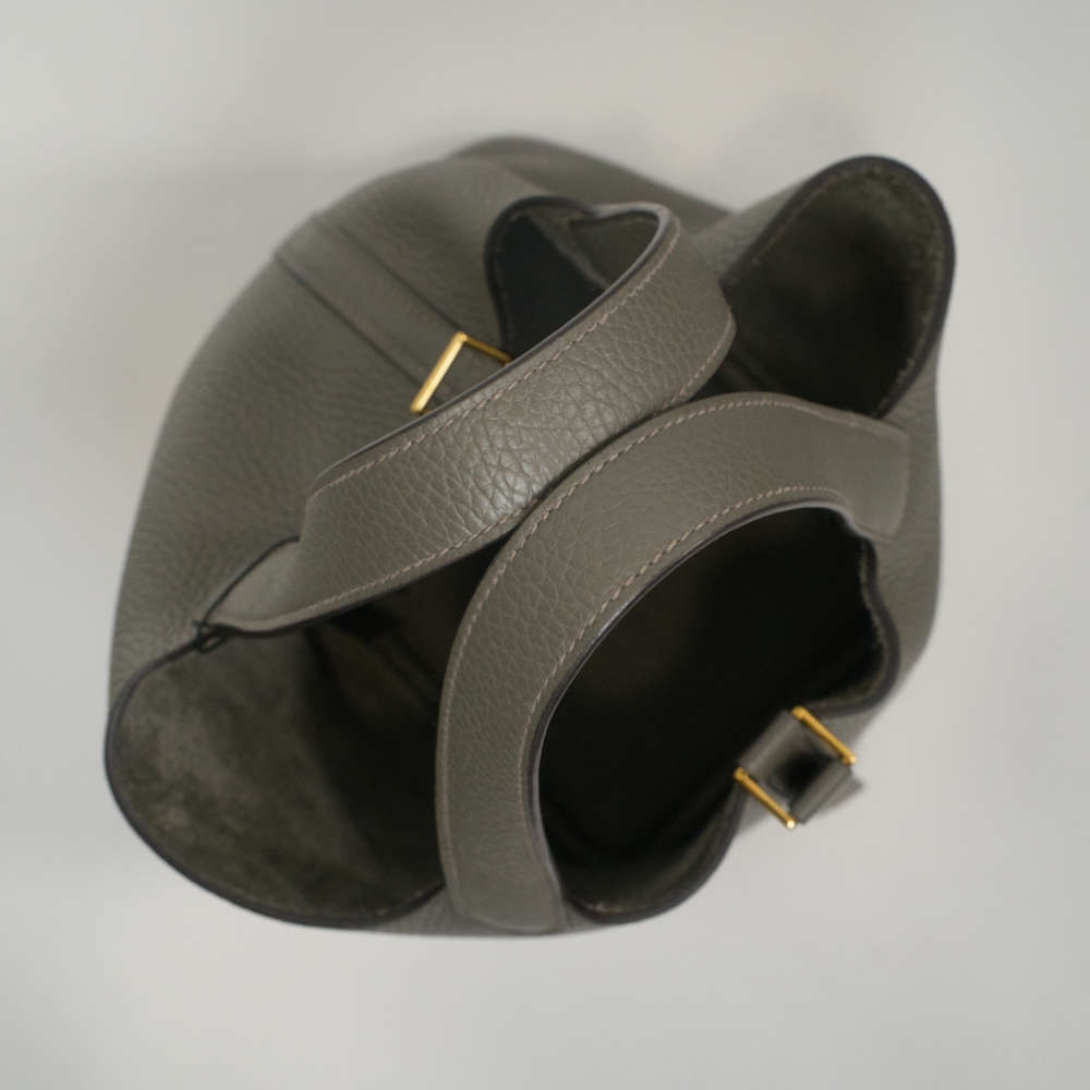 HERMES-PICOTIN-18-GRISMEYER-CLEMENCE-7497 topdown.jpg