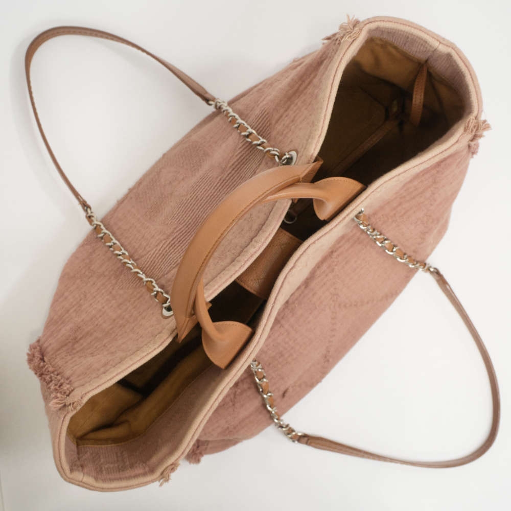 CHANEL-DEAUVILLE-MEDIUM-PINK-FABRIC-7594 topdown.jpg