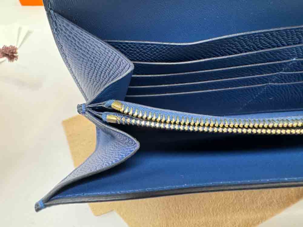 HERMES-CONSTANCETOGOWALLET-BLEUTIE-EPSOM-Photo 7-9-25, 5 55 21 PM.jpg