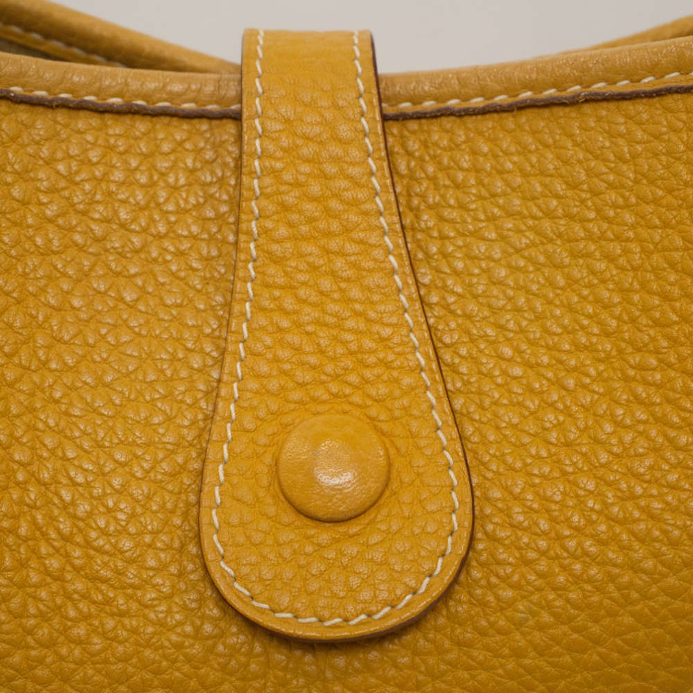 HERMES-EVELYNE-33-NATURAL-CLEMENCE-7618 button.jpg