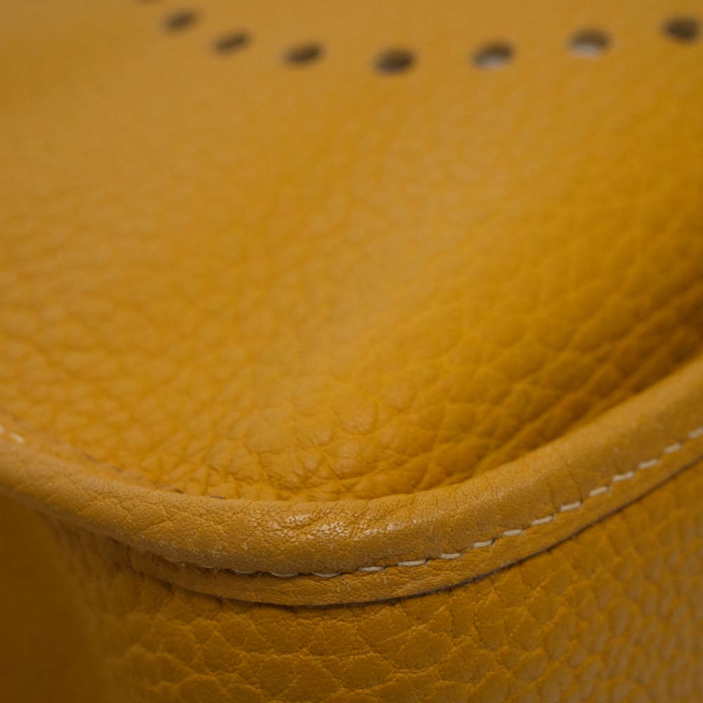 HERMES-EVELYNE-33-NATURAL-CLEMENCE-7618 corner1.jpg