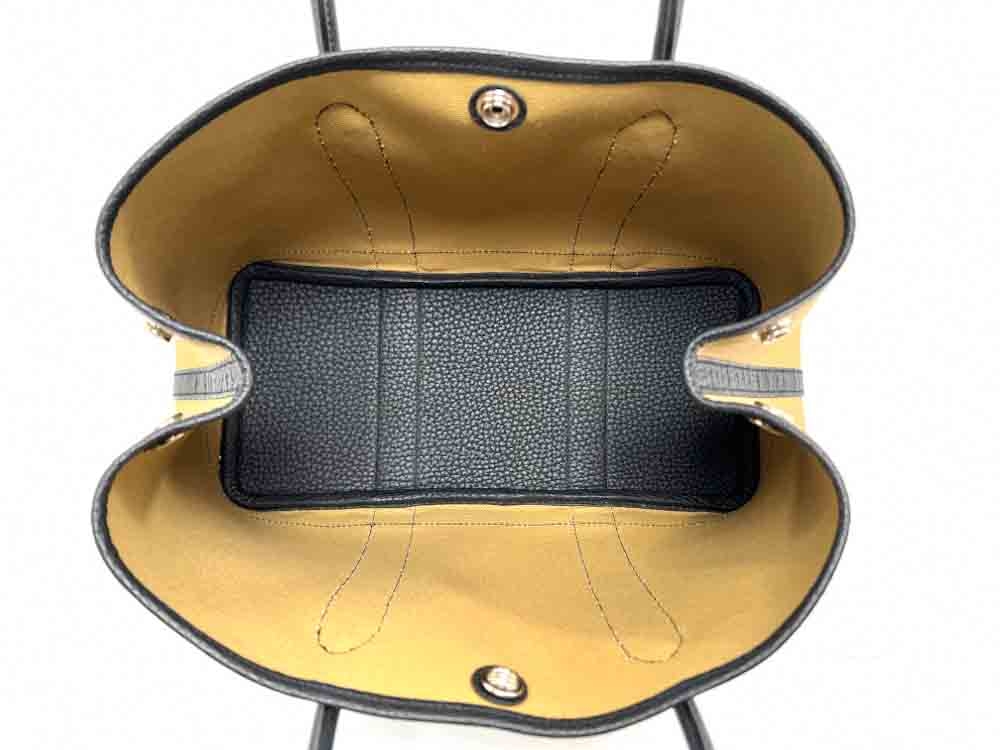 HERMES-GARDENPARTY-30-POUSSIERE-CANVAS,NEGONDA-Photo 3-10-25, 11 23 03 AM.jpg