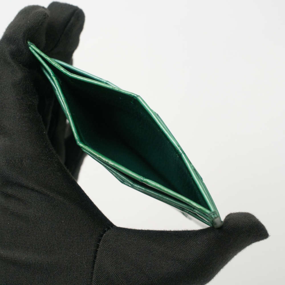 BJL-CARDHOLDER-EMERALDGREEN-ALLIGATOR-7645 topdown.jpg