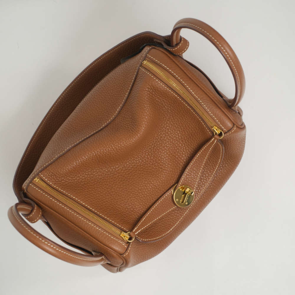 HERMES-LINDY-26-GOLD-CLEMENCE-7707 topdown.jpg