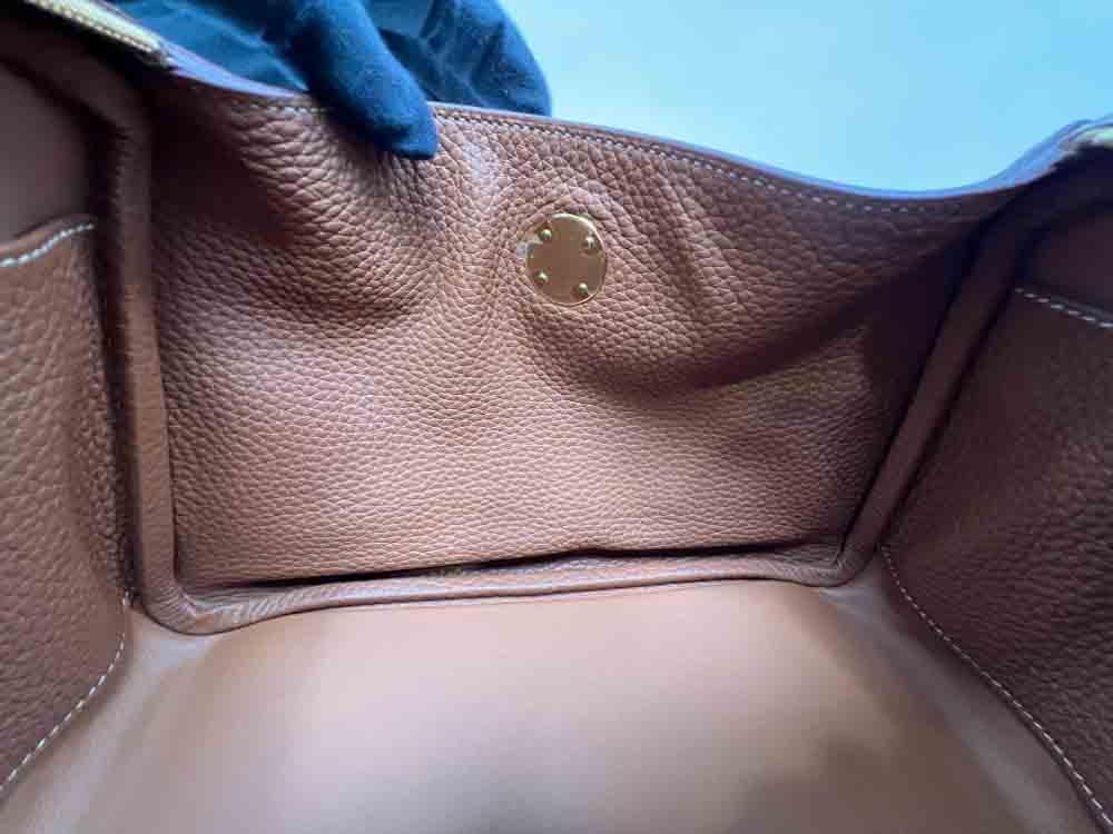 HERMES-LINDY-26-GOLD-CLEMENCE-IMG_9690.jpg