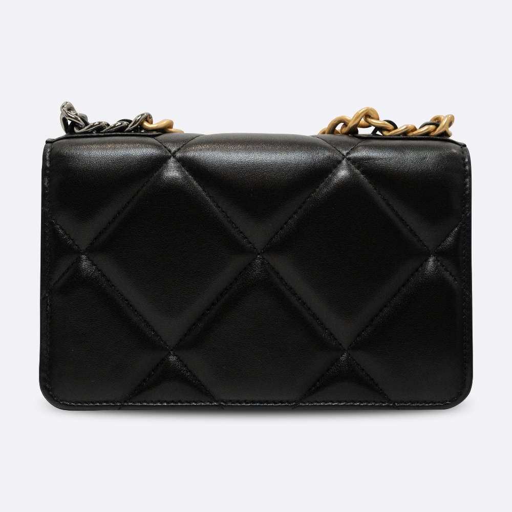 CHANEL-CHANEL19WOC-BLACK-SHINYCALFSKIN-7706 back.jpg