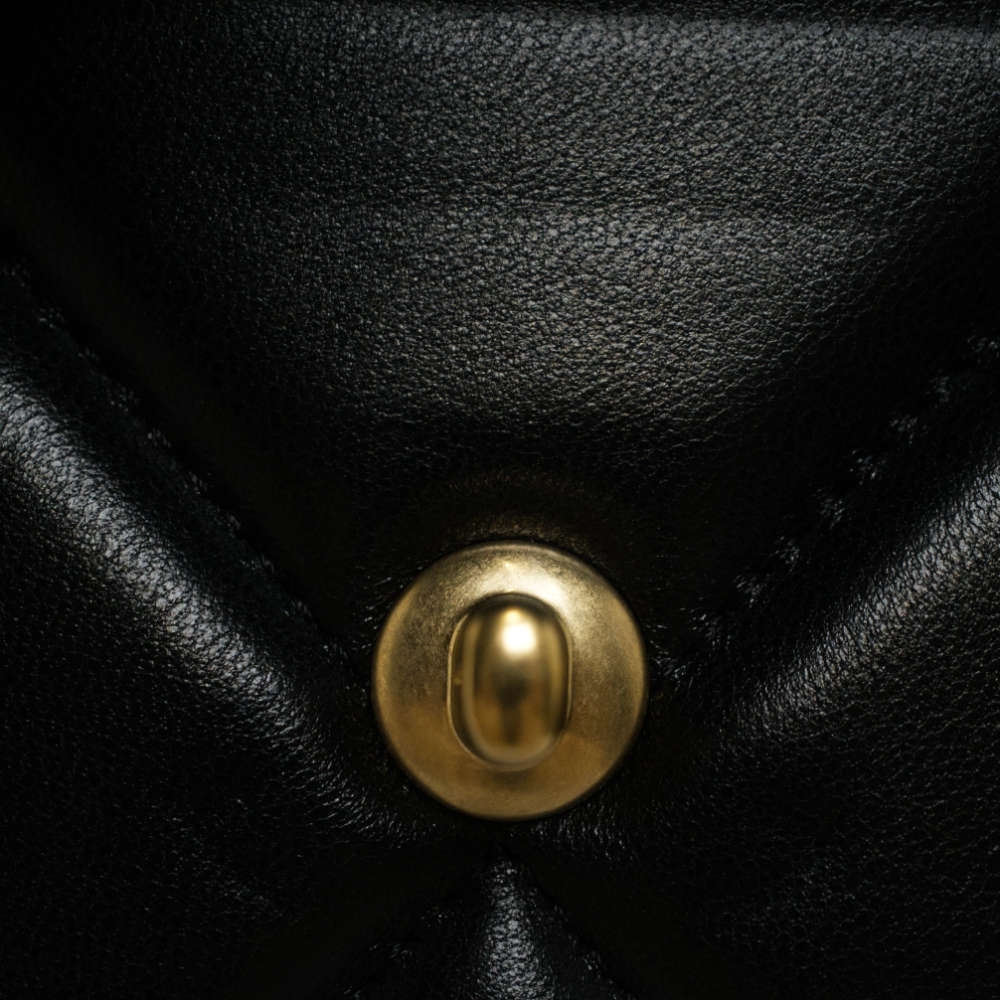 CHANEL-CHANEL19WOC-BLACK-SHINYCALFSKIN-7706 hw3.jpg