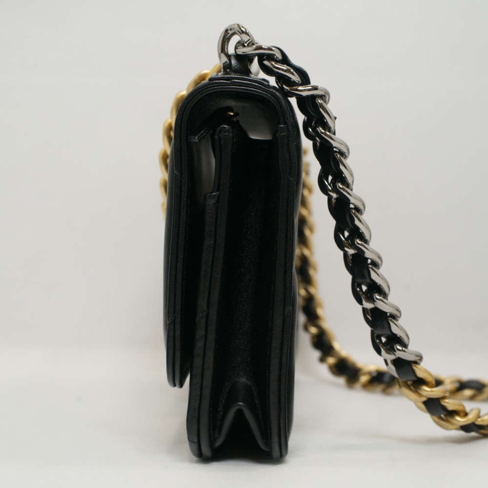 CHANEL-CHANEL19WOC-BLACK-SHINYCALFSKIN-7706 side.jpg