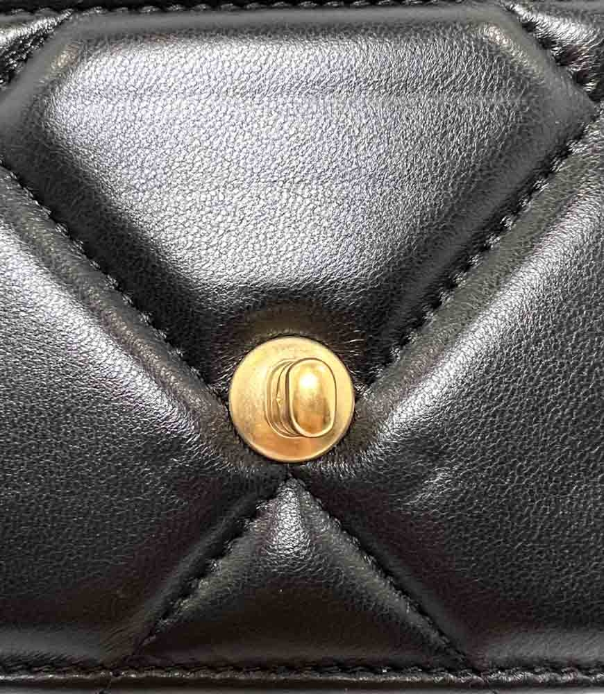CHANEL-CHANEL19WOC-BLACK-SHINYCALFSKIN-IMG_0745_jpg.jpg