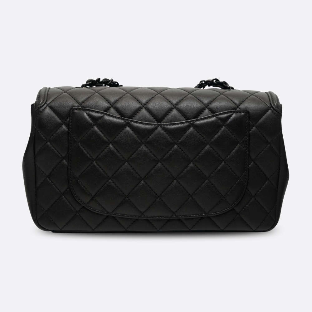 CHANEL-FLAPBAG-MEDIUM-SOBLACK-LAMBSKIN-7738 back.jpg