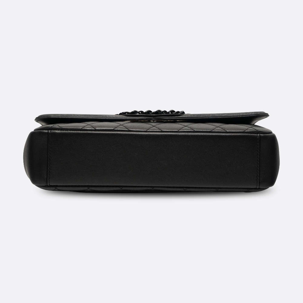 CHANEL-FLAPBAG-MEDIUM-SOBLACK-LAMBSKIN-7738 base.jpg