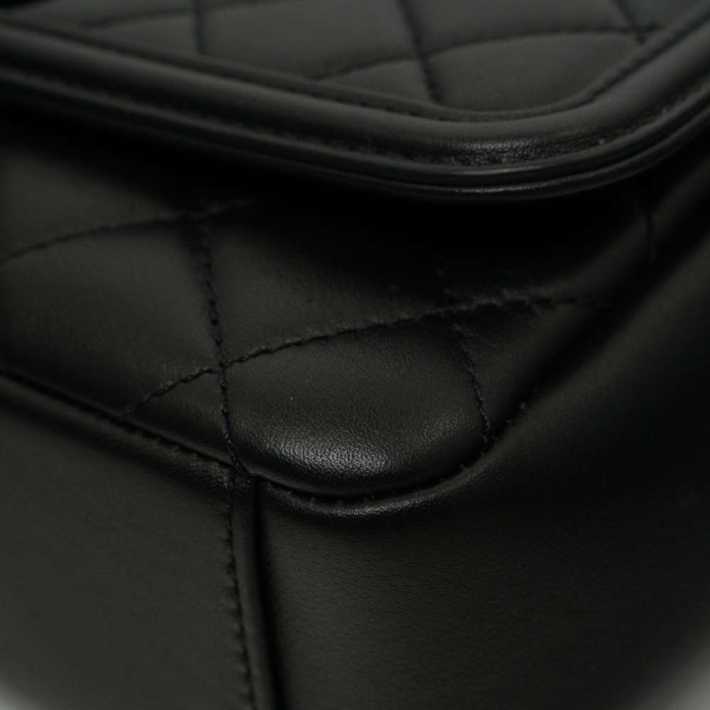 CHANEL-FLAPBAG-MEDIUM-SOBLACK-LAMBSKIN-7738 corner2.jpg