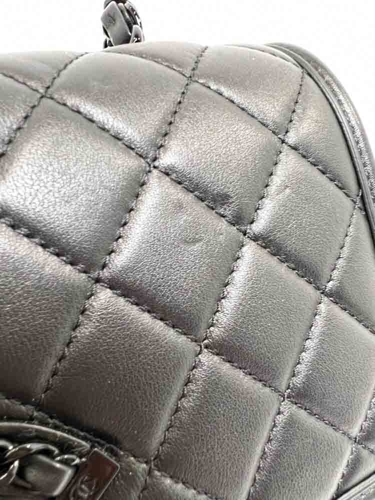 CHANEL-FLAPBAG-MEDIUM-SOBLACK-LAMBSKIN-IMG_1386_jpg.jpg