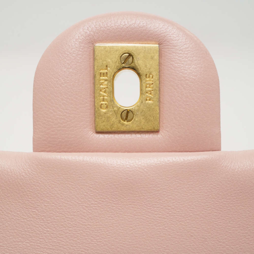 CHANEL-FLAPBAG-MINI-PINK-LAMBSKIN-7737 hw3.jpg