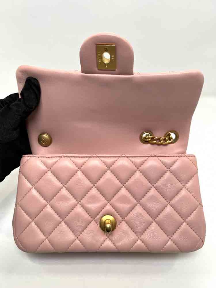 CHANEL-FLAPBAG-MINI-PINK-LAMBSKIN-IMG_1309_jpg.jpg