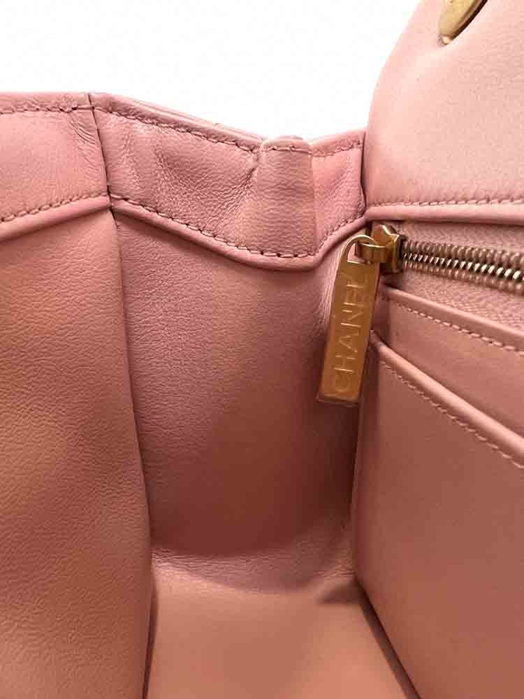 CHANEL-FLAPBAG-MINI-PINK-LAMBSKIN-IMG_1335_jpg.jpg
