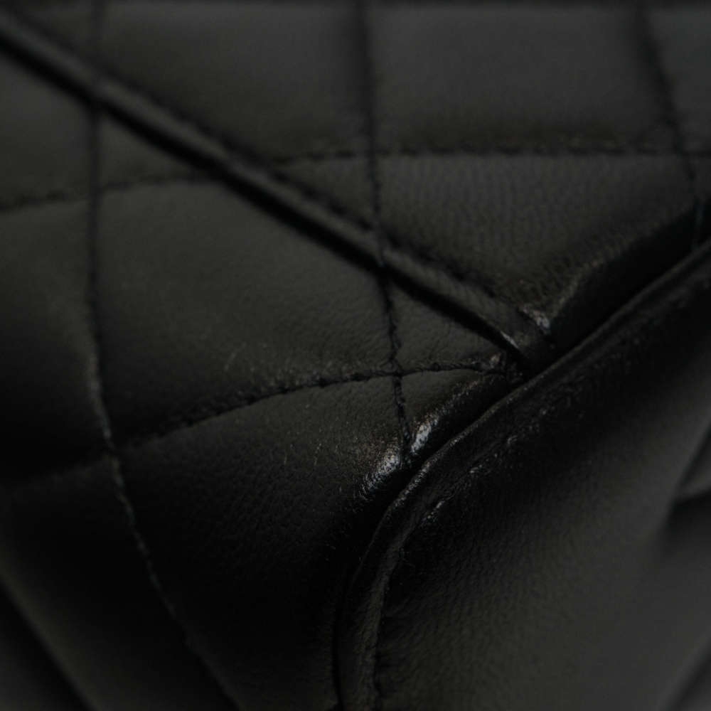 CHANEL-VANITY-MINI-BLACK-LAMBSKIN-7823 corner3.jpg