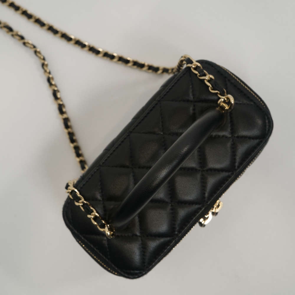 CHANEL-VANITY-MINI-BLACK-LAMBSKIN-7823 topdown.jpg