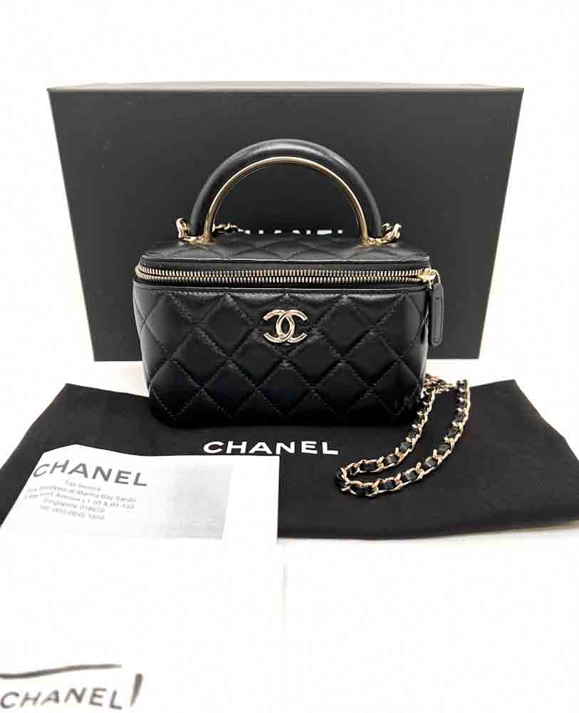 CHANEL-VANITY-MINI-BLACK-LAMBSKIN-IMG_5603_jpg.jpg
