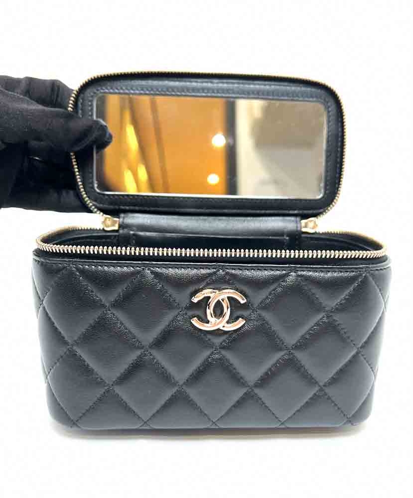 CHANEL-VANITY-MINI-BLACK-LAMBSKIN-IMG_5625_jpg.jpg