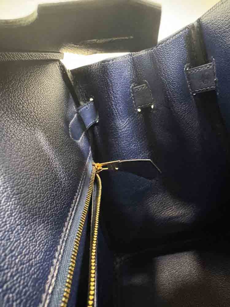 HERMES-BIRKIN-30-BLEUIRIS-OSTRICH-Photo 30-11-25, 4 39 28 PM.jpg