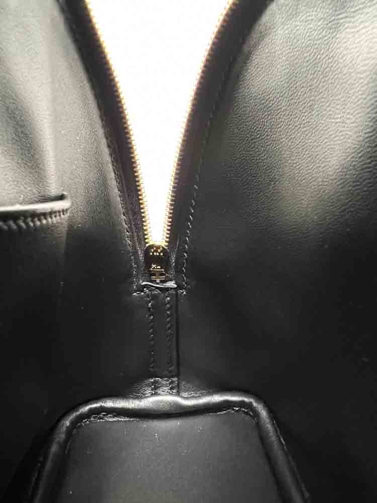 HERMES-BOLIDE-MINI-BLACK-CHEVRE-IMG_3770_jpg.jpg