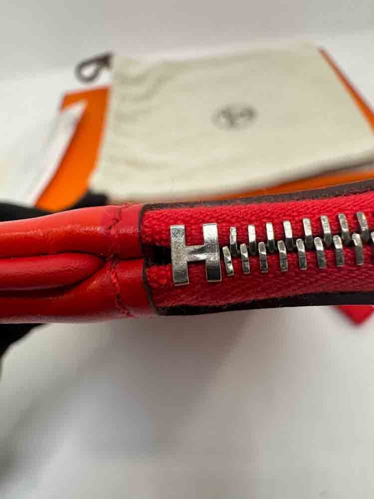 HERMES-CARREPOCKETPOUCH-ROUGEDECOEUR-SWIFT-Photo 30-11-25, 6 04 21 PM.jpg