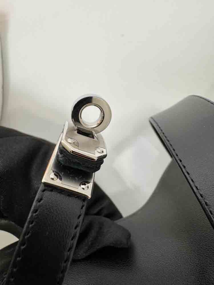 HERMES-GLAMOURHEELS-EU37-BLACK-CALF-Photo 7-12-25, 2 01 55 PM.jpg