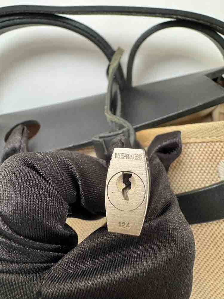 HERMES-HERBAG-31-BLACK,WHITE-TOILEH-VACHE-Photo 7-12-25, 5 18 16 PM.jpg